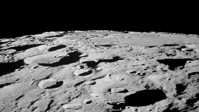 Nhà khoa học của NASA cho biết: Sự sống có thể đã tồn tại trên Mặt Trăng! - Ảnh 1.