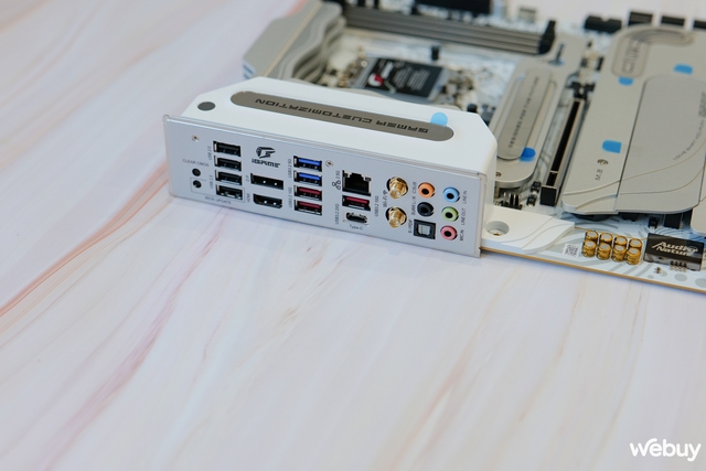Trên tay Colorful iGame Z790D5 FLOW: mainboard màu trắng cho các cấu hình Intel cao cấp- Ảnh 12.