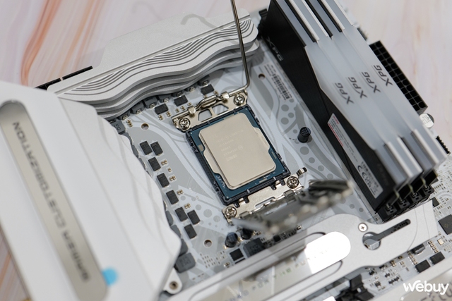 Trên tay Colorful iGame Z790D5 FLOW: mainboard màu trắng cho các cấu hình Intel cao cấp- Ảnh 7.