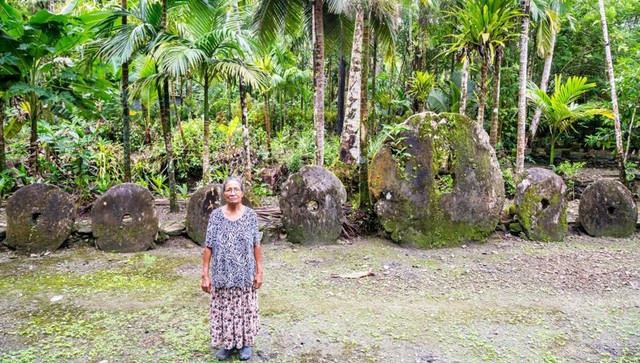 Đảo Yap: Hòn đảo nhỏ bé sử dụng những tảng đá khổng lồ làm tiền tệ- Ảnh 1.