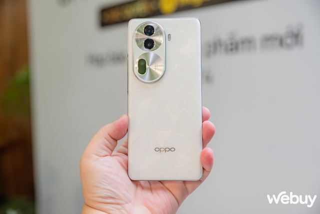 OPPO Reno11 Series ra mắt độc quyền tại TGDĐ: Smartphone mở màn 2024 liệu có phải "át chủ bài" tạo nên đột phá- Ảnh 3.