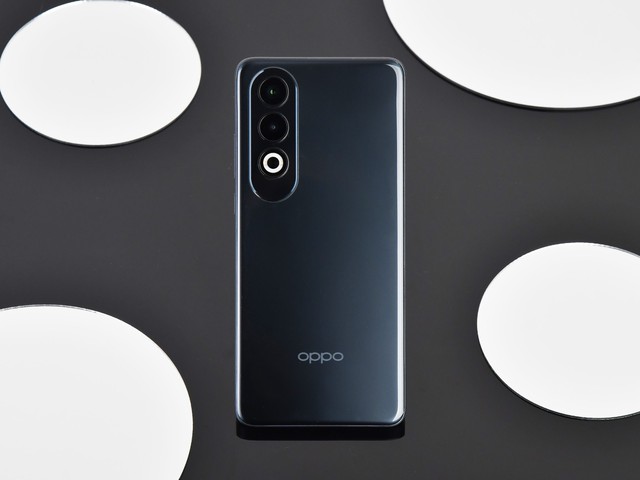 Ảnh thực tế OPPO K12 Plus: Snapdragon 7 Gen 3, pin 6.400mAh, giá chỉ hơn 6 triệu đồng- Ảnh 2.