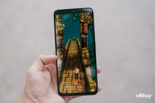 Trên tay smartphone chính hãng giá dưới 5 triệu đồng đáng mua: Camera 108MP, pin 6.000mAh mà lại còn được tặng cả vòng đeo tay thông minh- Ảnh 17. Trên tay smartphone chính hãng giá dưới 5 triệu đồng đáng mua: Camera 108MP, pin 6.000mAh mà lại còn được tặng cả vòng đeo tay thông minh- Ảnh 17.