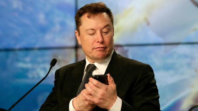 CEO Elon Musk giải đáp về tin đồn điện thoại Tesla- Ảnh 1. CEO Elon Musk giải đáp về tin đồn điện thoại Tesla- Ảnh 1.