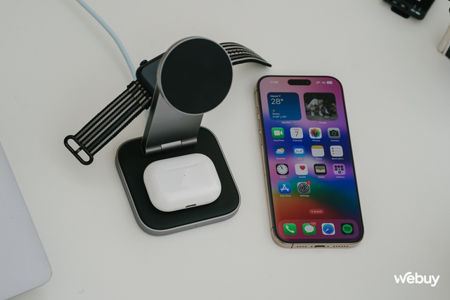 Đế sạc không dây cao cấp 3 trong 1 cho người dùng "hệ Táo": Sạc đồng thời iPhone, AirPods, Apple Watch, tặng kèm cả củ và dây sạc, giá 3,49 triệu đồng- Ảnh 3.