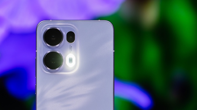 Trên tay OPPO Reno13 Pro sắp ra mắt tại Việt Nam: Thiết kế mới quá đẹp, chống nước IP69, camera chụp đẹp kèm pin 5.800mAh- Ảnh 9.