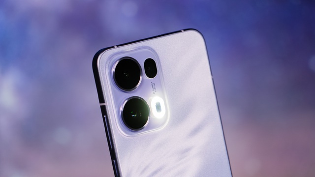 Trên tay OPPO Reno13 Pro sắp ra mắt tại Việt Nam: Thiết kế mới quá đẹp, chống nước IP69, camera chụp đẹp kèm pin 5.800mAh- Ảnh 11.