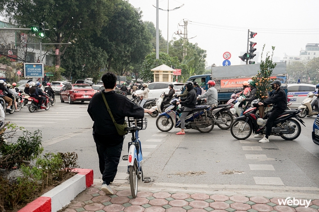 Mùng 3 tập thể dục 'tiêu bánh chưng': Trải nghiệm phố xe đạp đầu tiên tại Hà Nội- Ảnh 16.