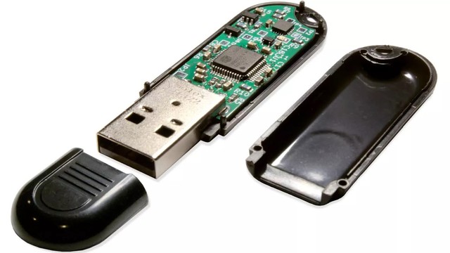USB có thể nóng lên hơn 100 độ C để “tự hủy”, cần quy trình cắm bí mật để mở khóa dữ liệu an toàn- Ảnh 1.