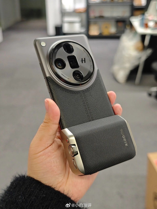 Dopo molte ricerche, il nuovo accessorio fotografico è stato rilasciato appositamente per lo Xiaomi 14 Ultra "Usa un bollitore" Per smartphone di altre marche - foto 4.