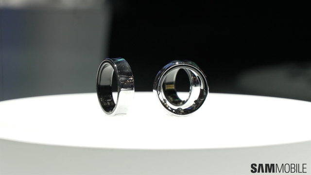 Ảnh thực tế "nhẫn thông minh" Galaxy Ring của Samsung: Cơ hội nào cho Apple?- Ảnh 2.