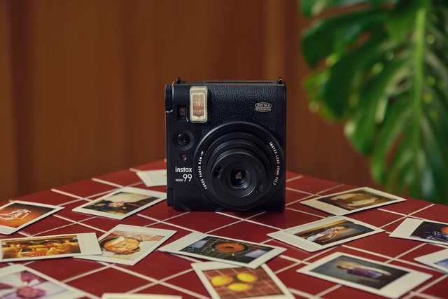 Fujifilm Instax Mini 99 ra mắt: Máy chụp ảnh lấy ngay phong cách retro, thiết kế "nhìn là muốn mua"- Ảnh 1.