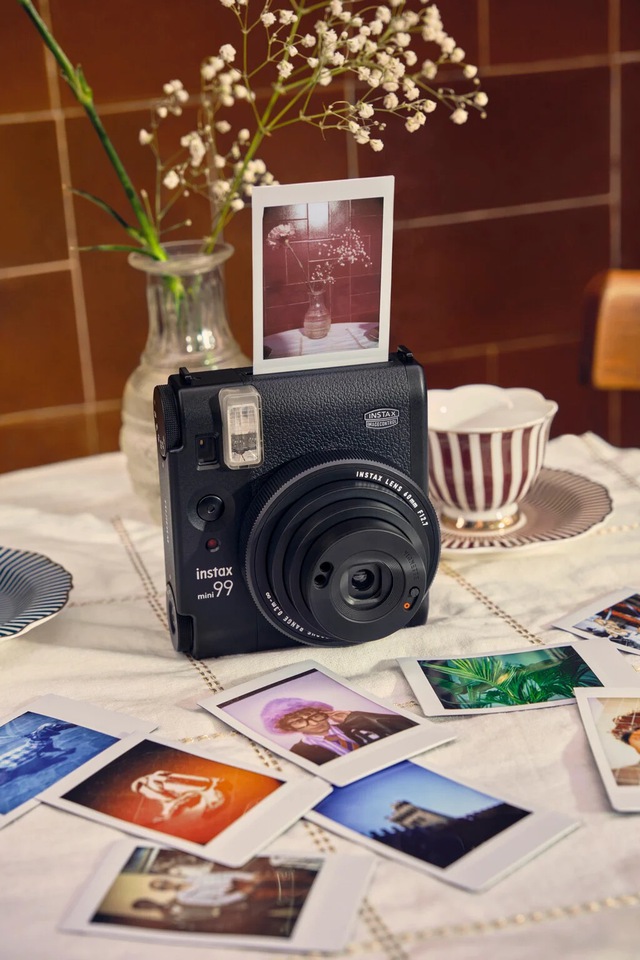 Fujifilm Instax Mini 99 ra mắt: Máy chụp ảnh lấy ngay phong cách retro, thiết kế nhìn là muốn mua- Ảnh 4.
