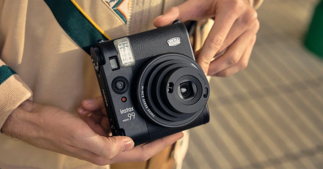 Fujifilm Instax Mini 99 ra mắt: Máy chụp ảnh lấy ngay phong cách retro, thiết kế "nhìn là muốn mua"- Ảnh 2.
