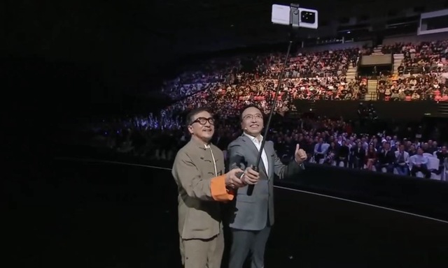 Thành Long (Jackie Chan) xuất hiện tại sự kiện ra mắt smartphone với diện mạo gây bất ngờ- Ảnh 5.