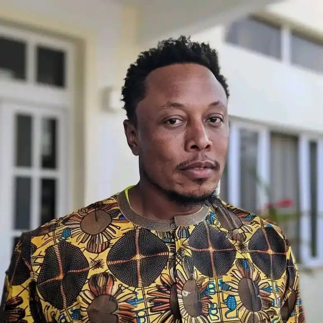 Người đàn ông Kenya tự nhận là "con trai thất lạc" của Elon Musk, kêu gọi CĐM quyên góp để đoàn tụ cùng cha- Ảnh 1.
