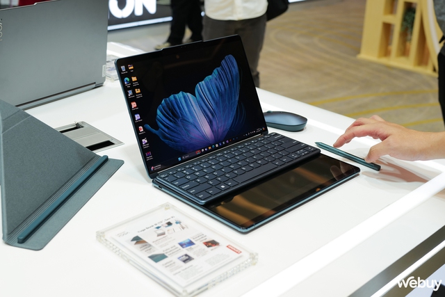Lenovo đưa loạt laptop từng giới thiệu tại CES 2024 về khu vực Đông Nam Á, ấn tượng nhất vẫn là chiếc laptop Yoga 2 màn hình- Ảnh 5.