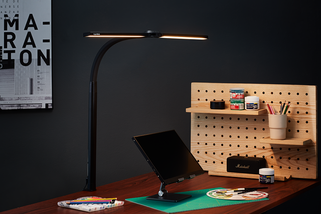 HyperWork ra mắt đèn LED kẹp bàn Luna: Thiết kế tối giản, đa năng, giá 990.000 đồng- Ảnh 1.