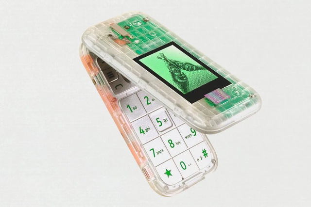 Đây là "The Boring Phone": Chiếc điện thoại buồn tẻ nhất thế giới của Heineken mà bạn sẽ không thể mua được- Ảnh 1.