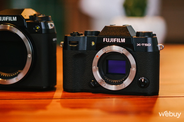 Trên tay Fujifilm X-T50: Nhỏ, nhẹ và vòng xoay giả lập màu phim khá 'vui vẻ'- Ảnh 3.