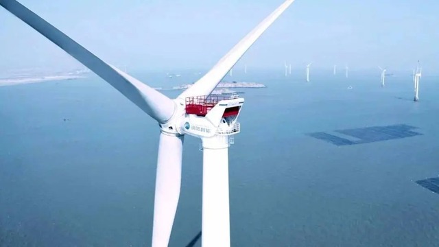 Cánh tuabin gió lớn nhất thế giới được làm bằng vật liệu gì mà bền gấp 9 lần thép?- Ảnh 1.