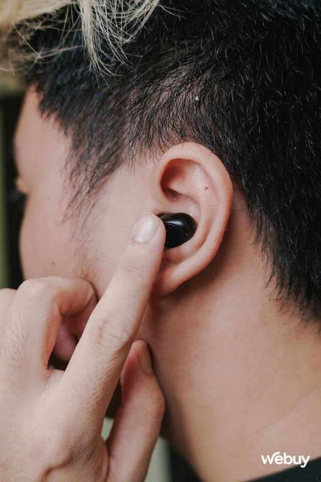 Dùng thử tai nghe không dây nhỏ nhất thế giới: Bất ngờ với chất âm, thời lượng pin khá mà giá lại "hạt dẻ"- Ảnh 11.