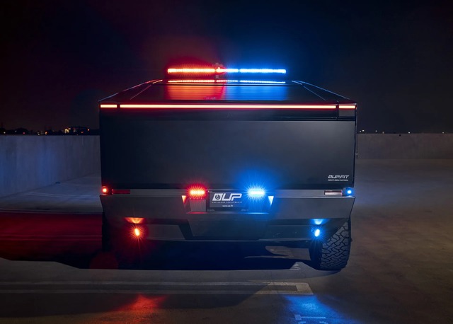 Tesla Cybertruck 'biến hình' sẽ được cung cấp cho các tổ chức cảnh sát Mỹ vào cuối năm nay!- Ảnh 3.