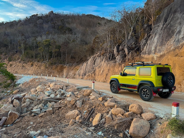 Những vũ khí giúp Suzuki Jimny được lòng các tay chơi nhưng lại dễ mất điểm trong mắt người thường- Ảnh 6.