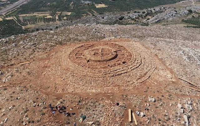 Mê cung Minoan 4.000 năm tuổi được khai quật trên đảo Crete gợi lại truyền thuyết về Minotaur- Ảnh 1.