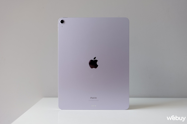 Mẫu iPad lần đầu tiên xuất hiện trên thế giới: Màn hình 13 inch, chip M2 cực mạnh mà giá chỉ từ 16,9 triệu đồng- Ảnh 5.