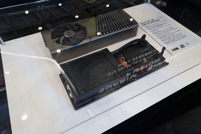 MSI cùng những linh kiện máy tính 'độc lạ' tại Computex 2024: PC tích hợp màn hình trên vỏ, GPU và SSD tản nhiệt bằng chất lỏng- Ảnh 4.