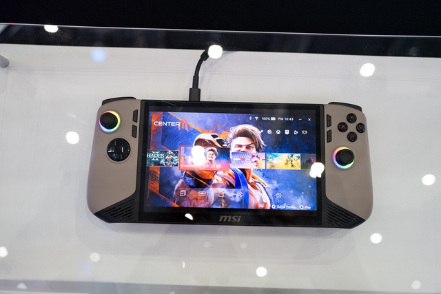 Cận cảnh loạt thiết bị gaming mới của MSI: Laptop kết hợp cùng AMG, máy chơi game cầm tay dùng Intel Lunar Lake- Ảnh 15.