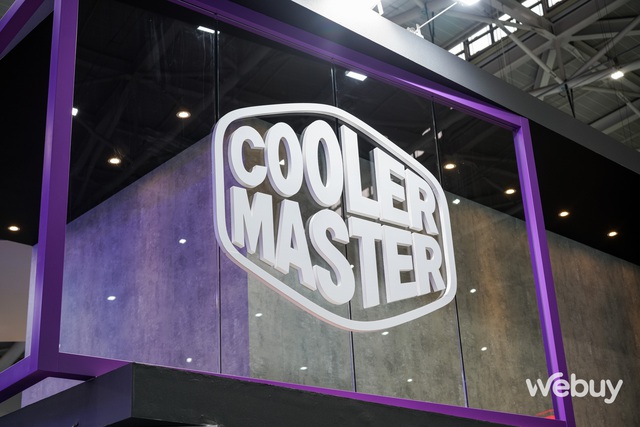 CoolerMaster gắn cả màn hình lên quạt tản nhiệt máy tính- Ảnh 1.