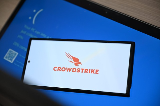  CrowdStrike: Khi vị cứu tinh an ninh mạng vô tình đánh sập thế giới- Ảnh 1.