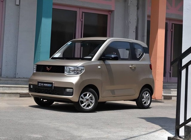 Wuling Hongguang Mini EV: Mẫu xe ô tô rẻ nhất Việt Nam nhưng vì sao vẫn 'ế ẩm'?- Ảnh 1.