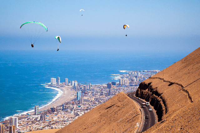 Iquique: Thành phố kỳ lạ bên bờ đại dương nhưng không hề có mưa suốt 400 năm!- Ảnh 1.