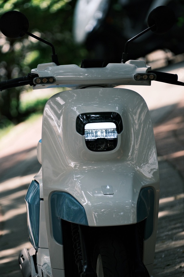 Hartford MEWGO 125: Chiếc xe tay ga pha cổ điển, nhỏ gọn nhưng đầy cá tính- Ảnh 4.