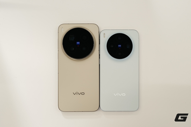 Trên tay vivo X300 và X300 Pro: Thiết kế vuông vắn, camera ZEISS cực xịn, có cả phụ kiện zoom siêu xa cho ai thích "bắn tỉa"- Ảnh 1.