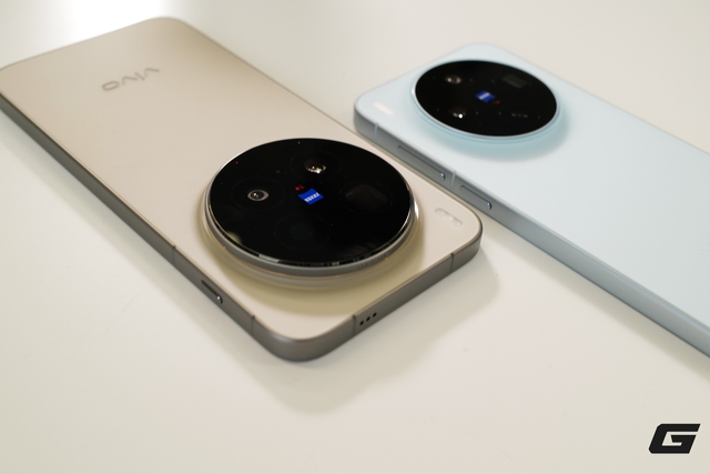 Trên tay vivo X300 và X300 Pro: Thiết kế vuông vắn, camera ZEISS cực xịn, có cả phụ kiện zoom siêu xa cho ai thích "bắn tỉa"- Ảnh 2.
