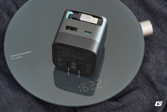 Xiaomi có củ sạc 67W mới: Thiết kế nhỏ gọn, có cáp rút tích hợp, giá sale 600.000 đồng- Ảnh 8. Xiaomi có củ sạc 67W mới: Thiết kế nhỏ gọn, có cáp rút tích hợp, giá sale 600.000 đồng- Ảnh 8.
