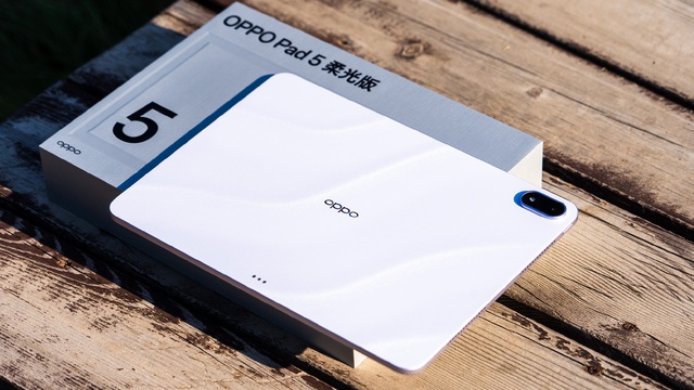 Trên tay máy tính bảng mới của OPPO: Màn hình 12,1 inch, có cả lớp phủ chống chói xịn như iPad Pro, chip Dimensity 9400+ cực mạnh, giá chỉ hơn 9 triệu- Ảnh 2. Trên tay máy tính bảng mới của OPPO: Màn hình 12,1 inch, có cả lớp phủ chống chói xịn như iPad Pro, chip Dimensity 9400+ cực mạnh, giá chỉ hơn 9 triệu- Ảnh 2.