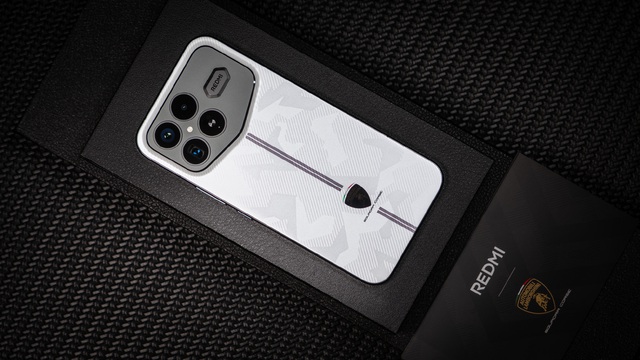 Ảnh thực tế điện thoại Lamborghini "Pro Max" của Xiaomi vừa ra mắt- Ảnh 1. Ảnh thực tế điện thoại Lamborghini "Pro Max" của Xiaomi vừa ra mắt- Ảnh 1.