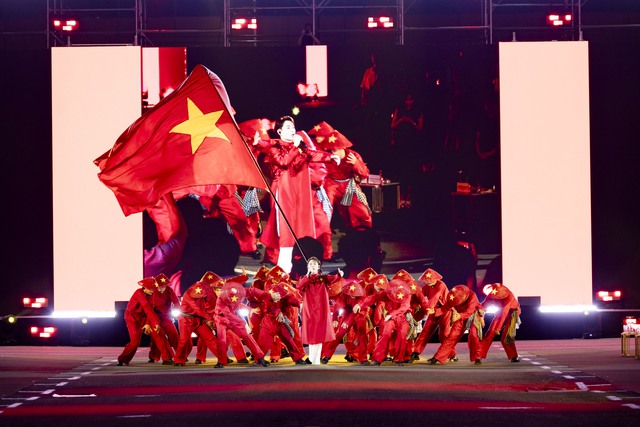 Những khoảnh khắc ấn tượng tại lễ trao giải Better Choice Awards 2025: Bữa tiệc thị giác đầy màu sắc của nghệ thuật và công nghệ- Ảnh 46.