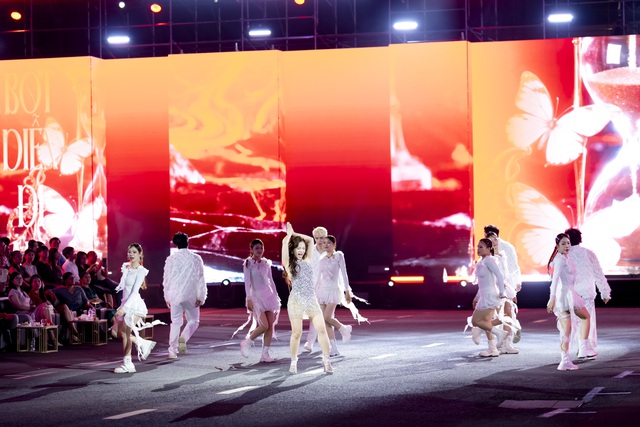 Những khoảnh khắc ấn tượng tại lễ trao giải Better Choice Awards 2025: Bữa tiệc thị giác đầy màu sắc của nghệ thuật và công nghệ- Ảnh 16.