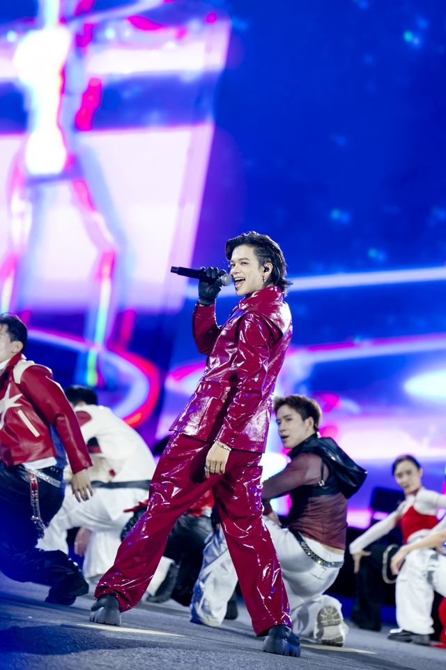 Những khoảnh khắc ấn tượng tại lễ trao giải Better Choice Awards 2025: Bữa tiệc thị giác đầy màu sắc của nghệ thuật và công nghệ- Ảnh 31.