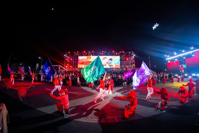 Những khoảnh khắc ấn tượng tại lễ trao giải Better Choice Awards 2025: Bữa tiệc thị giác đầy màu sắc của nghệ thuật và công nghệ- Ảnh 43.