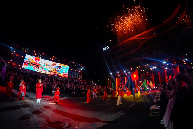 Những khoảnh khắc ấn tượng tại lễ trao giải Better Choice Awards 2025: Bữa tiệc thị giác đầy màu sắc của nghệ thuật và công nghệ- Ảnh 44.