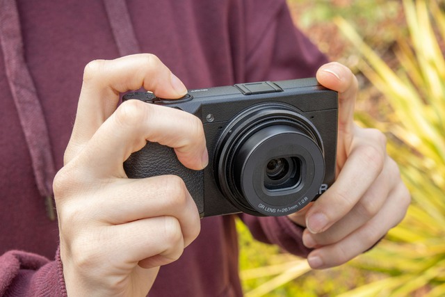 realme chơi lớn: Kéo Ricoh vào cuộc đua camera phone, đối đầu OPPO, Xiaomi, vivo- Ảnh 2. realme chơi lớn: Kéo Ricoh vào cuộc đua camera phone, đối đầu OPPO, Xiaomi, vivo- Ảnh 2.