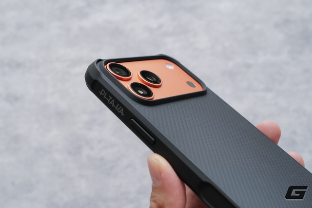 Từ "mỏng dính" đến "áo giáp tận răng” -  trên tay bộ ốp PITAKA đáp ứng mọi nhu cầu bảo vệ iPhone 17 Pro và Pro Max - Ảnh 13.