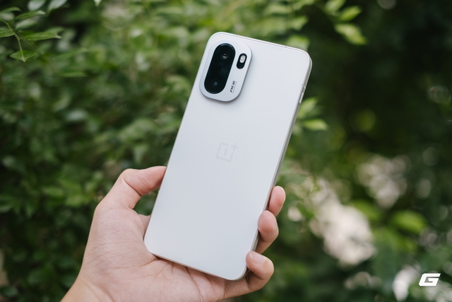 Đây là điện thoại Snapdragon 8 Elite rẻ nhất,  - Ảnh 1.